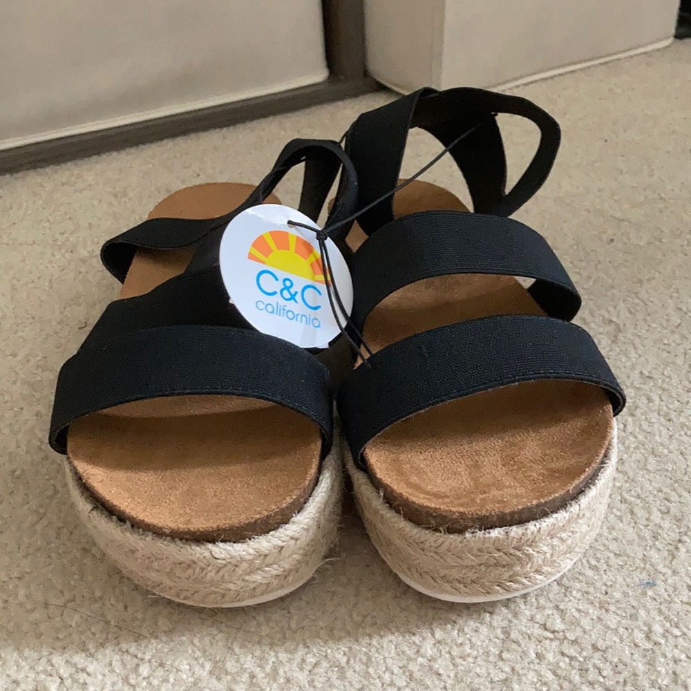 NWT Espirelda Platform Sandals
